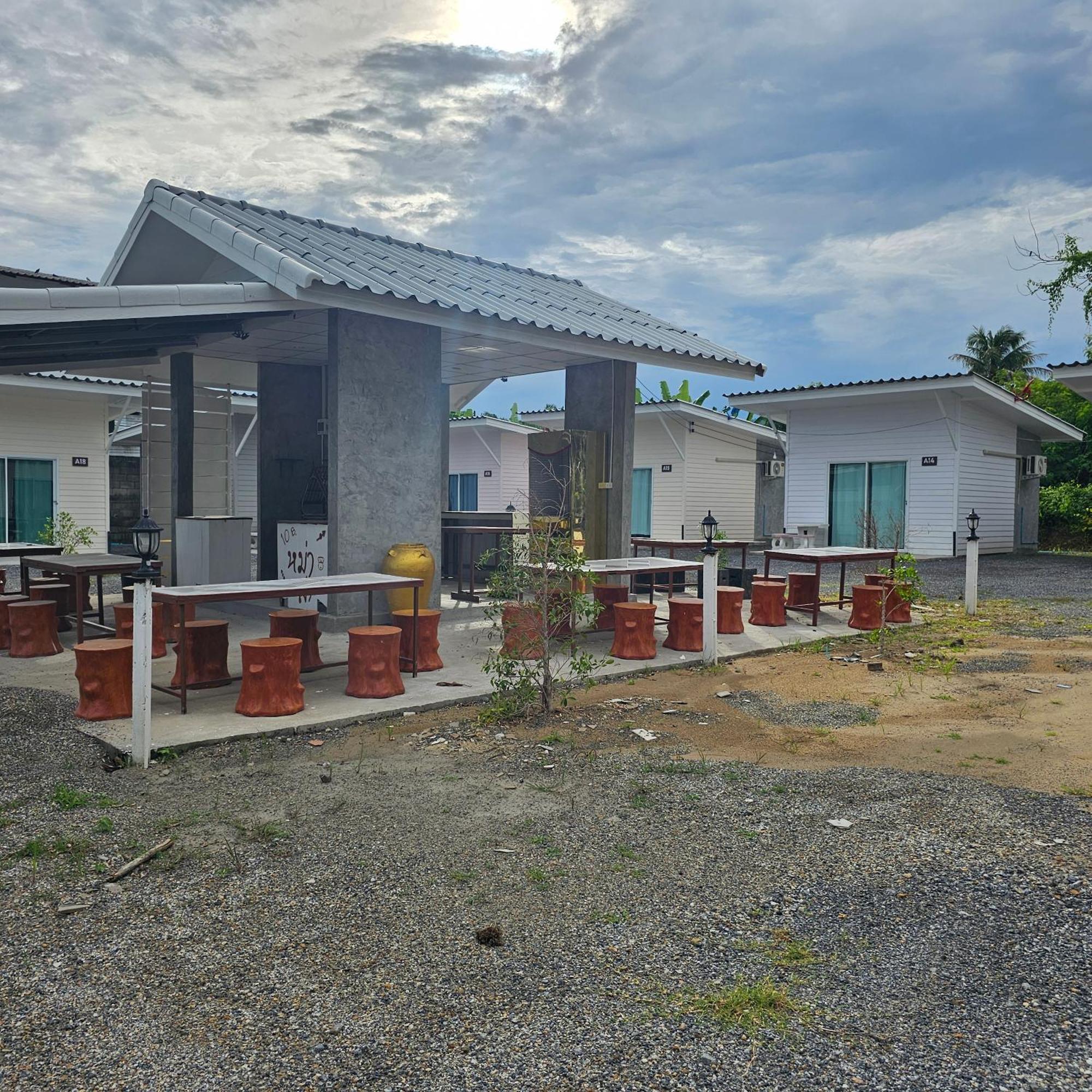 Bansuan Inthanon Resort -Classic House Чом Тхонг Экстерьер фото